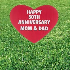 Brand new 🤩 Personalized Heart-Shaped Yard Sign 👏